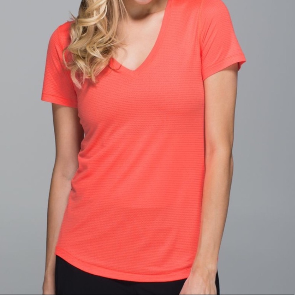 Lululemon mesh tee